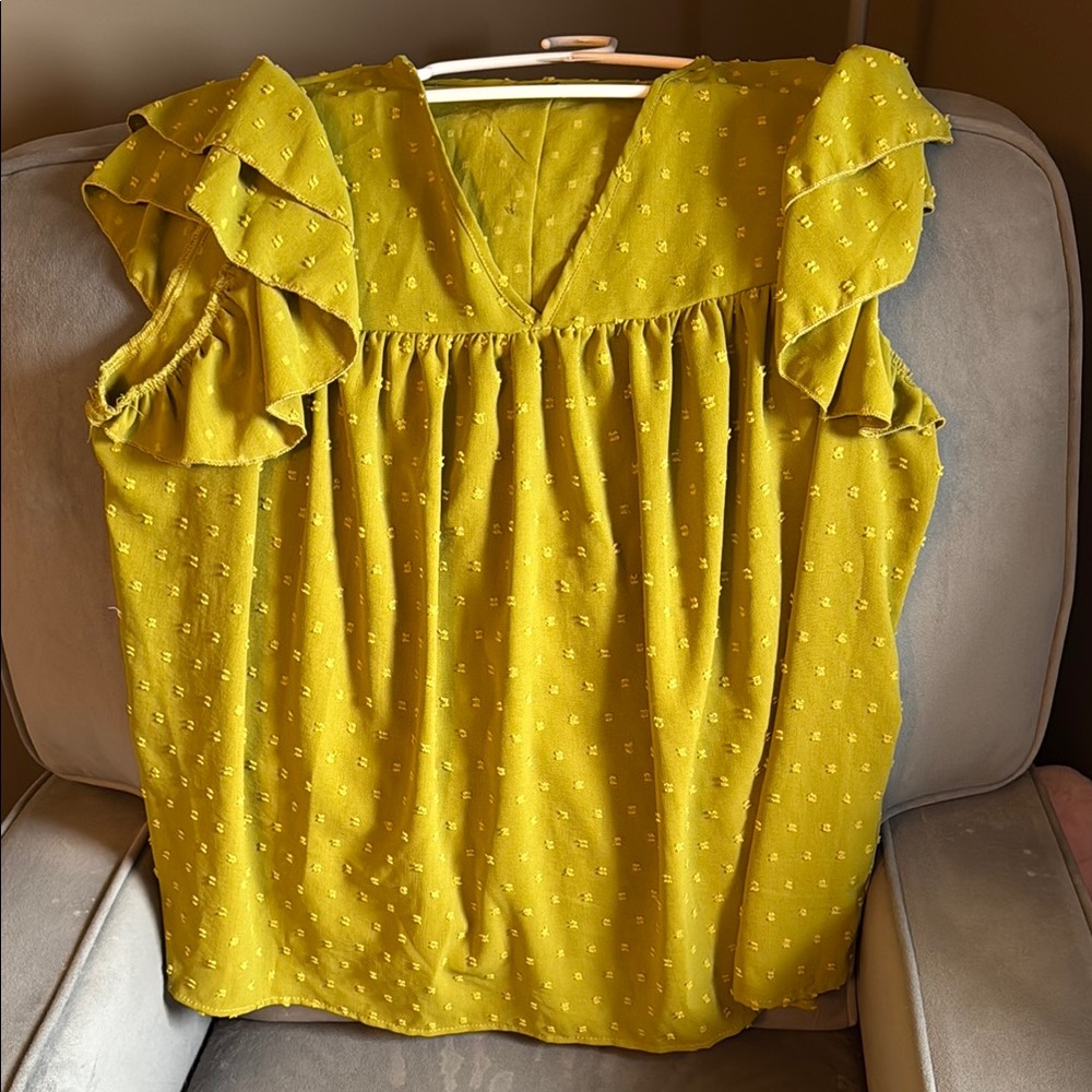 Women's Ruffled Sleeve Top